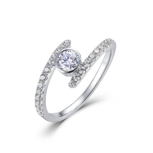 moissanite diamond rings