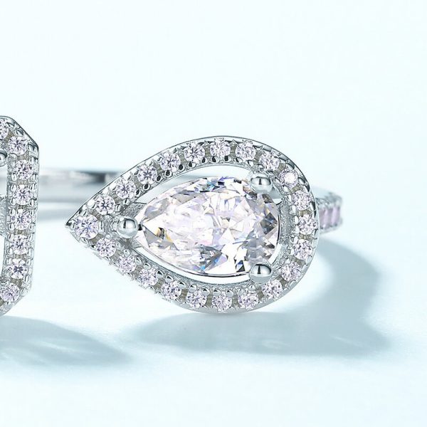 rings with moissanite 3